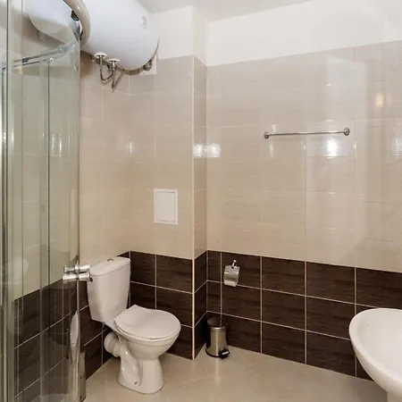 Apartmán Seaside With 2 Bedrooms For Up To 5 Guests *