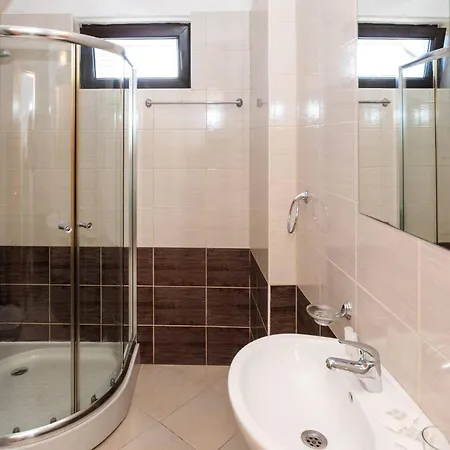 Seaside Garden 2 Bedroom For 41 Pax ساني بيتش